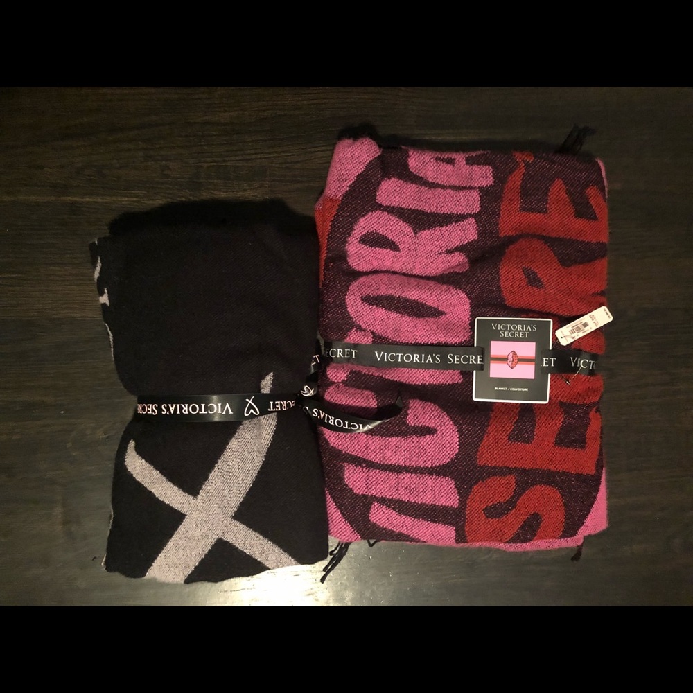 Victoria’s Secret cozy blanket OS
